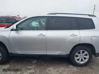 2011 Toyota Highlander with VIN 5TDZK3EH9BS030051, listed as a IAAI auction lot 41436897 with 253,513 mi miles. Bid and sale history available at carsss.com. Image 15.