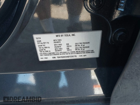 2025 Tesla Model Y Long Range with VIN 7SAYGDED4SF226776, listed as a IAAI auction lot 41514317 with 1,636 mi miles and . Bid and sale history available at DreamBid. Image 9.