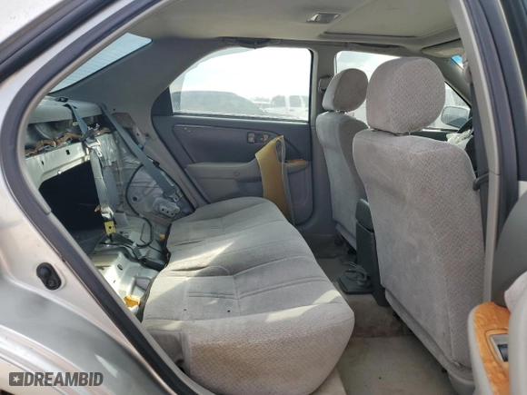 2000 Toyota Camry CE with VIN JT2BG22K1Y0443065, listed as a Copart auction lot 43620775 with 138,329 mi miles and Salvage Title. Bid and sale history available at carsss.com. Image 11.