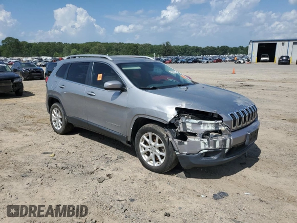 2016 Jeep Cherokee Latitude z VIN 1C4PJLCB3GW146443, wystawiony jako Copart lot #61865135 z przebiegiem 204 516 mil mil oraz Czysty tytuł • Clean title. Historia ofert i sprzedaży dostępna na DreamBid. Obrazek 4.