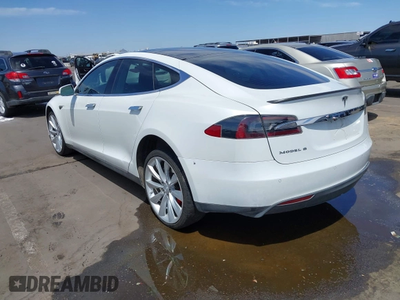 2014 Tesla Model S 60 z VIN 5YJSA1H13EFP33659, wystawiony jako IAAI lot #42101491 z przebiegiem 113 460 mil mil oraz . Historia ofert i sprzedaży dostępna na DreamBid. Obrazek 3.