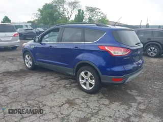 2015 Ford Escape SE with VIN 1FMCU0GX0FUB57156, listed as a IAAI auction lot 42201926 with Not Provided miles. Bid and sale history available at carsss.com. Image 3.