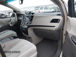 2011 Toyota Sienna LE AAS with VIN 5TDKK3DC9BS089379, listed as a IAAI auction lot 41943062 with 245,778 mi miles. Bid and sale history available at carsss.com. Image 5.
