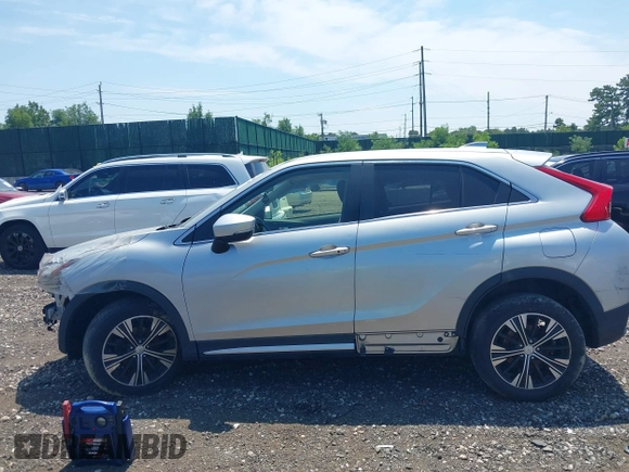 2018 Mitsubishi Eclipse Cross SE with VIN JA4AT5AA6JZ069587, listed as a IAAI auction lot 39903854 with 82,616 mi miles and . Bid and sale history available at DreamBid. Image 14.