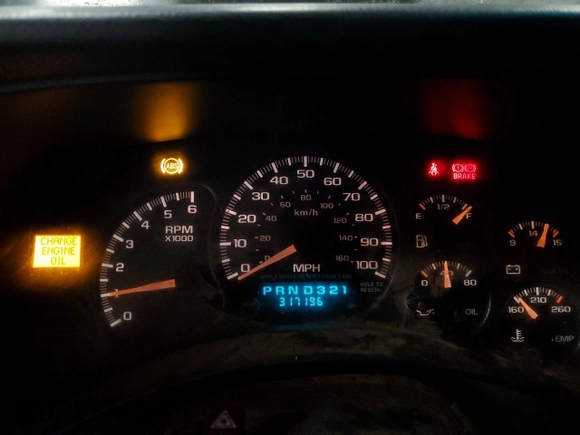 2002 Chevrolet Suburban LS with VIN 1GNFK16Z42J110098, listed as a Copart auction lot 44579395 with 317,196 mi miles and Clean Title. Bid and sale history available at carsss.com. Image 9.