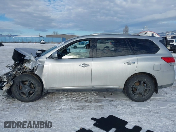 2013 Nissan Pathfinder SV with VIN 5N1AR2MM5DC686281, listed as a IAAI auction lot 41353409 with 1 mi miles. Bid and sale history available at carsss.com. Image 15.