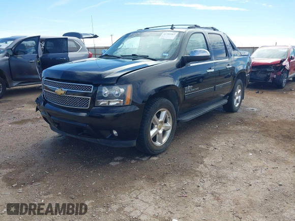 2013 Chevrolet Avalanche LT z VIN 3GNTKFE70DG297831, wystawiony jako IAAI lot #41709367 z przebiegiem 107 811 mil mil oraz . Historia ofert i sprzedaży dostępna na DreamBid. Obrazek 2.