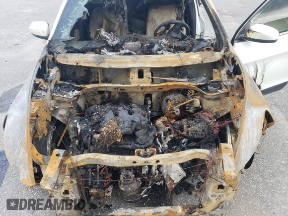 2015 Jeep Cherokee Limited with VIN 1C4PJLDS1FW584617, listed as a Copart auction lot 73677314 with Not Provided miles and Salvage Title. Bid and sale history available at DreamBid. Image 13.