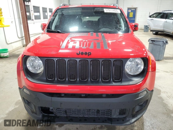 2018 Jeep Renegade Latitude z VIN ZACCJABHXJPH33316, wystawiony jako Copart lot #57911455 z przebiegiem 79 597 mil mil oraz Czysty tytuł • Clean title. Historia ofert i sprzedaży dostępna na DreamBid. Obrazek 5.