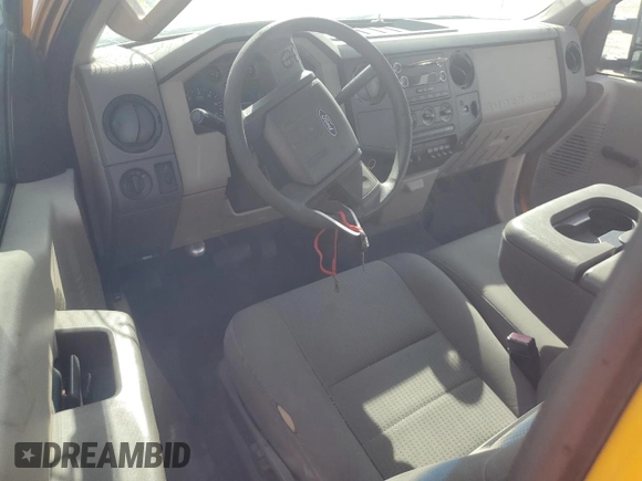 2009 Ford F-250 XL with VIN 1FTNF20589EB05848, listed as a Copart auction lot 80844054 with 120,535 mi miles and Salvage title. Bid and sale history available at DreamBid. Image 8.