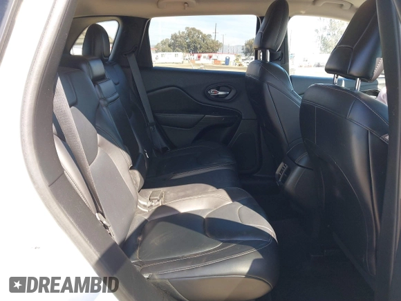 2016 Jeep Cherokee High Altitude with VIN 1C4PJLDB1GW264358, listed as a IAAI auction lot 41884632 with 87,250 mi miles. Bid and sale history available at carsss.com. Image 8.