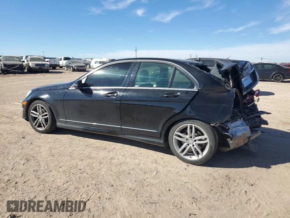 2013 Mercedes-Benz C 250 Sport z VIN WDDGF4HB4DA823093, wystawiony jako Copart lot #46481345 z przebiegiem 83 221 mil mil oraz Szkoda całkowita • Salvage title. Historia ofert i sprzedaży dostępna na DreamBid. Obrazek 2.