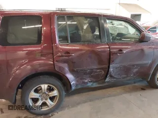 2015 Honda Pilot EX-L with VIN 5FNYF4H52FB043354, listed as a IAAI auction lot 41458416 with 137,137 mi miles and . Bid and sale history available at carsss.com. Image 6.