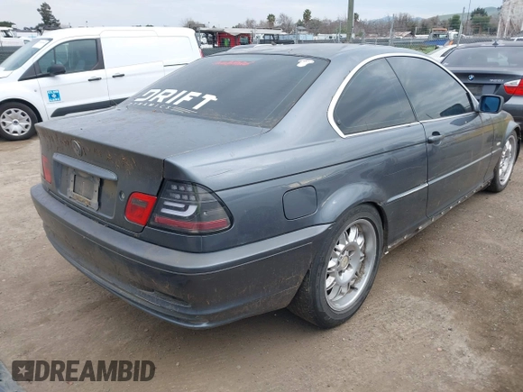 2001 BMW 3 Series 325Ci with VIN WBABN33461JW47585, listed as a IAAI auction lot 41568702 with 1 mi miles. Bid and sale history available at carsss.com. Image 4.