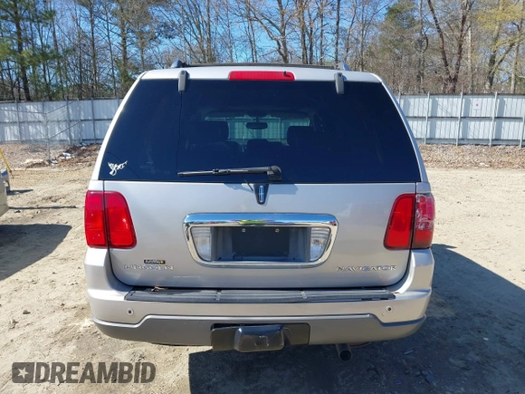 2004 Lincoln Navigator Luxury z VIN 5LMFU27R34LJ05952, wystawiony jako IAAI lot #41853172 z przebiegiem 268 889 mil mil oraz . Historia ofert i sprzedaży dostępna na DreamBid. Obrazek 17.