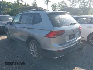 2020 Volkswagen Tiguan S с VIN 3VV1B7AX2LM103166, выставлен на аукционе IAAI как лот 42474802 с пробегом 56 580 миль миль и . История ставок и продаж доступна на DreamBid. Изображение 3.