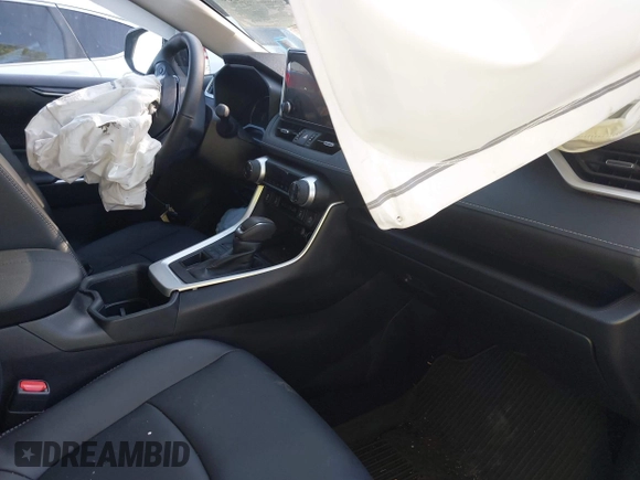 2025 Toyota RAV4 XLE Premium with VIN 2T3A1RFV8SW498844, listed as a IAAI auction lot 42517868 with 5,152 mi miles and . Bid and sale history available at DreamBid. Image 5.