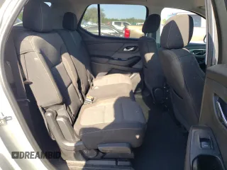 2019 Chevrolet Traverse LS z VIN 1GNERFKW6KJ269043, wystawiony jako Copart lot #53783705 z przebiegiem 98 910 mil mil oraz Nie do naprawy • Non repairable. Historia ofert i sprzedaży dostępna na DreamBid. Obrazek 11.