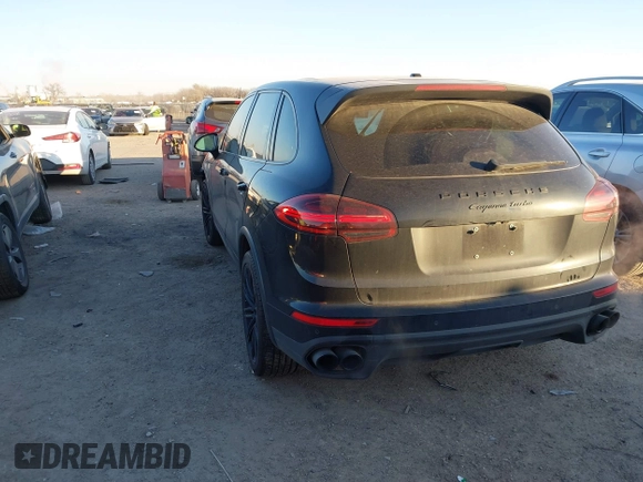 2017 Porsche Cayenne Turbo z VIN WP1AC2A2XHLA92993, wystawiony jako IAAI lot #41264521 z przebiegiem 83 257 mil mil oraz . Historia ofert i sprzedaży dostępna na DreamBid. Obrazek 3.