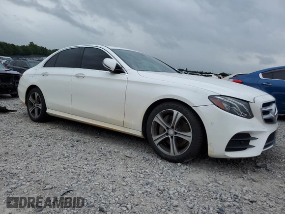 2017 Mercedes-Benz E 300 Luxury z VIN WDDZF4JB0HA082594, wystawiony jako Copart lot #61448885 z przebiegiem Nie podano mil oraz Szkoda całkowita • Salvage title. Historia ofert i sprzedaży dostępna na DreamBid. Obrazek 4.