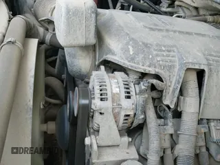 2015 Chevrolet Silverado 2500HD Work Truck z VIN 1GC2KUEG6FZ514228, wystawiony jako IAAI lot #42802030 z przebiegiem 149 209 mil mil oraz . Historia ofert i sprzedaży dostępna na DreamBid. Obrazek 19.