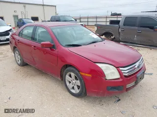 2007 Ford Fusion SE with VIN 3FAHP07Z87R181772, listed as a IAAI auction lot 41948003 with 131,819 mi miles. Bid and sale history available at carsss.com. Image 1.