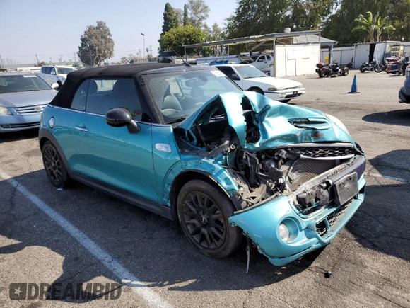 2018 MINI Convertible Cooper S with VIN WMWWG9C5XJ3C82701, listed as a Copart auction lot 76080984 with 50,655 mi miles and Salvage Title. Bid and sale history available at carsss.com. Image 4.