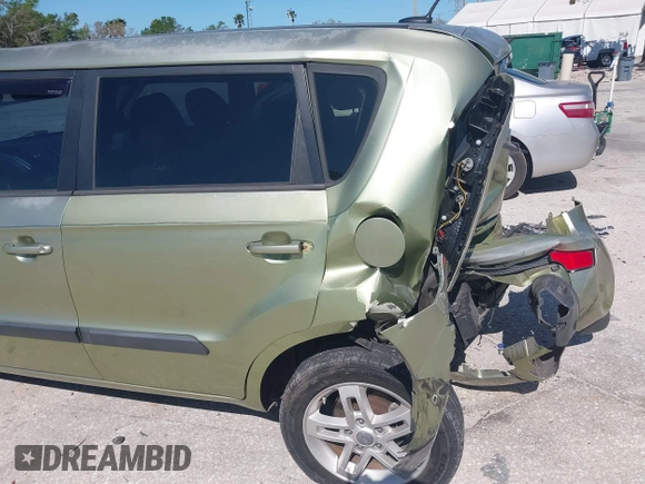 2011 Kia Soul + with VIN KNDJT2A21B7256665, listed as a IAAI auction lot 41741905 with 56,312 mi miles. Bid and sale history available at carsss.com. Image 14.