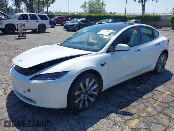 2025 Tesla Model 3 Long Range z VIN 5YJ3E1EA1SF876795, wystawiony jako IAAI lot #41967853 z przebiegiem 8 328 mil mil oraz . Historia ofert i sprzedaży dostępna na DreamBid. Obrazek 2.