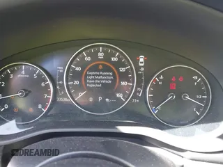 2021 Mazda 3 S z VIN JM1BPAAL4M1333238, wystawiony jako IAAI lot #40532801 z przebiegiem 33 538 mil mil oraz . Historia ofert i sprzedaży dostępna na DreamBid. Obrazek 7.