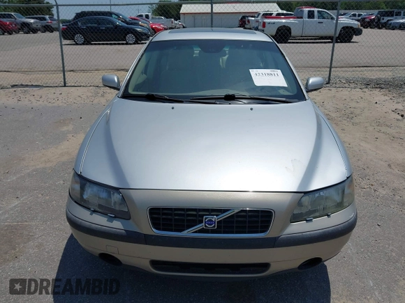 2004 Volvo S60 с VIN YV1RS61T442343704, выставлен на аукционе IAAI как лот 42318811 с пробегом 173 475 миль миль и . История ставок и продаж доступна на DreamBid. Изображение 17.