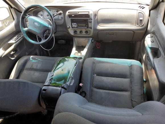 2001 Ford Explorer Sport Trac with VIN 1FMZU67E21UB28312, listed as a Copart auction lot 61501605 with 206,299 mi miles and Clean title. Bid and sale history available at DreamBid. Image 8.