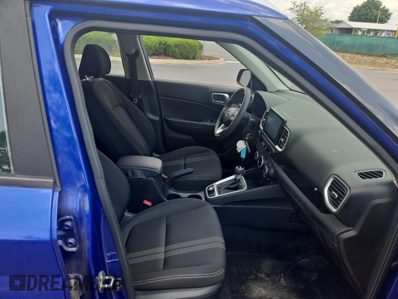 2020 Hyundai Venue SEL with VIN KMHRC8A36LU024463, listed as a Copart auction lot 56528095 with 16,989 mi miles and Clean Title. Bid and sale history available at DreamBid. Image 5.