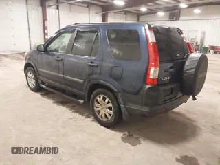 2005 Honda CR-V EX with VIN SHSRD78815U347000, listed as a IAAI auction lot 41982177 with 194,233 mi miles. Bid and sale history available at carsss.com. Image 3.