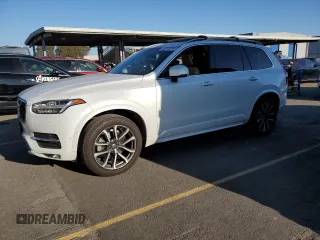 2017 Volvo XC90 Momentum with VIN YV4A22PK3H1150902, listed as a Copart auction lot 42141515 with 76,643 mi miles and Salvage Title. Bid and sale history available at carsss.com. Image 1.