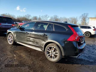 2017 Volvo V60 z VIN YV440MWK8H1023255, wystawiony jako Copart lot #84471084 z przebiegiem 91 507 mil mil oraz Szkoda całkowita • Salvage title. Historia ofert i sprzedaży dostępna na DreamBid. Obrazek 2.