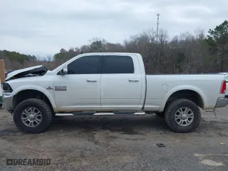 2018 Ram 2500 Laramie with VIN 3C6UR5FL2JG204745, listed as a IAAI auction lot 38568855 with 132,338 mi miles. Bid and sale history available at carsss.com. Image 14.