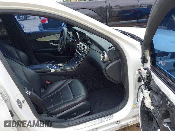 2019 Mercedes-Benz C 300 with VIN 55SWF8DB7KU283888, listed as a IAAI auction lot 42417049 with 111,868 mi miles and . Bid and sale history available at DreamBid. Image 5.