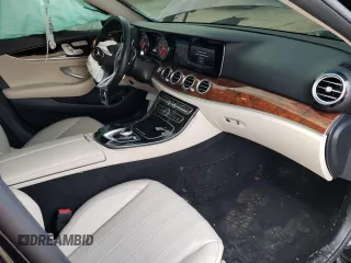 2017 Mercedes-Benz E-Class E 300 Luxury with VIN WDDZF4JB1HA103419, listed as a Copart auction lot 70648582 with 71,194 mi miles. Bid and sale history available at carsss.com. Image 7.