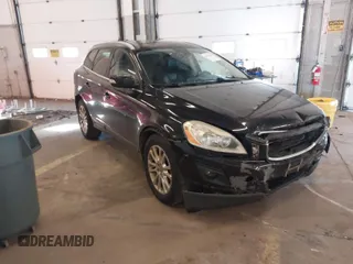 2010 Volvo XC60 3.0T with VIN YV4992DZXA2020907, listed as a IAAI auction lot 41736455 with 140,890 mi miles. Bid and sale history available at carsss.com. Image 1.