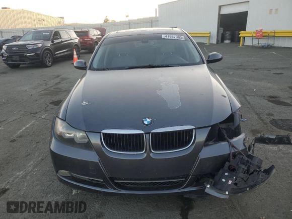 2008 BMW 3 Series 328i with VIN WBAVA375X8NL49605, listed as a Copart auction lot 41997085 with 164,105 mi miles and Salvage Title. Bid and sale history available at DreamBid. Image 5.