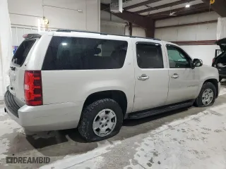 2009 Chevrolet Suburban LS with VIN 1GNFC16089R249869, listed as a Copart auction lot 81688434 with 174,768 mi miles and Salvage Title. Bid and sale history available at carsss.com. Image 3.