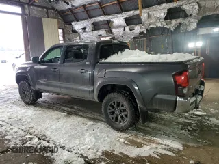 2021 Toyota Tacoma 4WD SR with VIN 3TYCZ5AN3MT028022, listed as a Copart auction lot 43699105 with 36,204 mi miles and Salvage Title. Bid and sale history available at carsss.com. Image 2.