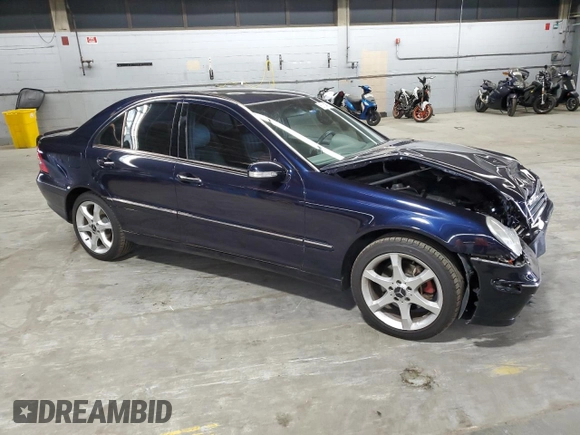 2006 Mercedes-Benz C 280 Luxury with VIN WDBRF92H16F752095, listed as a Copart auction lot 61414675 with 182,802 mi miles and Salvage title. Bid and sale history available at DreamBid. Image 4.