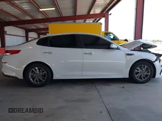 2020 Kia Optima LX с VIN 5XXGT4L36LG391872, выставлен на аукционе IAAI как лот 42500133 с пробегом 110 297 миль миль и . История ставок и продаж доступна на DreamBid. Изображение 13.