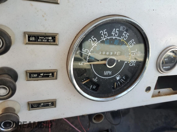 1978 Jeep CJ z VIN J8F83AH110988, wystawiony jako Copart lot #73996844 z przebiegiem Nie podano mil oraz Czysty tytuł • Clean title. Historia ofert i sprzedaży dostępna na DreamBid. Obrazek 9.