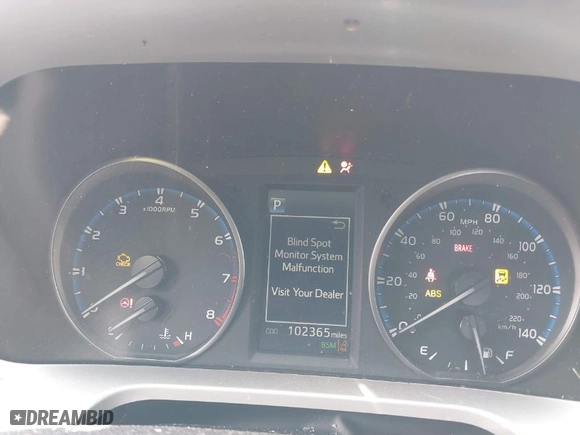 2018 Toyota RAV4 XLE with VIN JTMWFREV0JD132042, listed as a IAAI auction lot 41578567 with 102,365 mi miles. Bid and sale history available at carsss.com. Image 7.