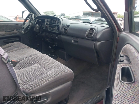 2001 Dodge 1500 with VIN 3B7HF13Z11M263503, listed as a IAAI auction lot 41997728 with 169,427 mi miles. Bid and sale history available at carsss.com. Image 5.