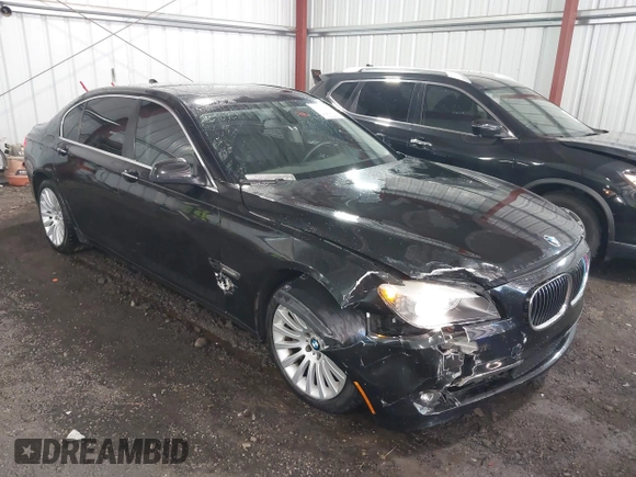 2011 BMW 7 Series 750Li xDrive z VIN WBAKC8C58BC433036, wystawiony jako IAAI lot #42055403 z przebiegiem 92 807 mil mil oraz . Historia ofert i sprzedaży dostępna na DreamBid. Obrazek 1.