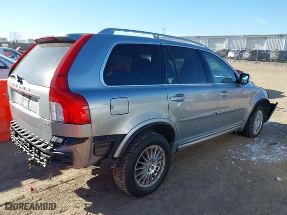 2013 Volvo XC90 R-Design with VIN YV4952CT4D1646245, listed as a IAAI auction lot 41200203 with 139,824 mi miles. Bid and sale history available at carsss.com. Image 4.